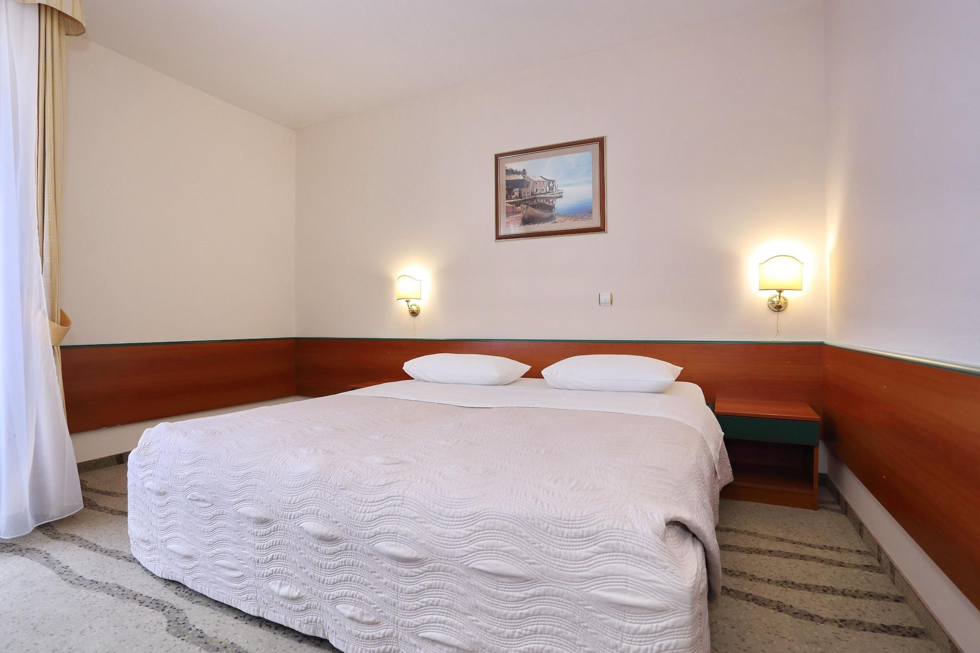 Hotel Mediteran Задар Экстерьер фото