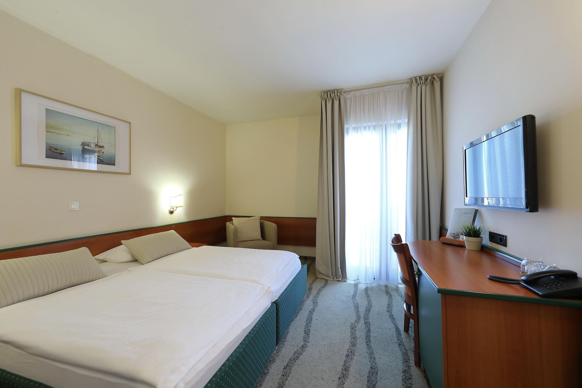 Hotel Mediteran Задар Экстерьер фото